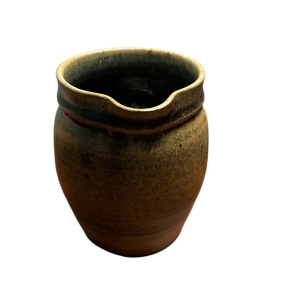 Handmade Studio Pottery Creamer. - Picture 6 of 7